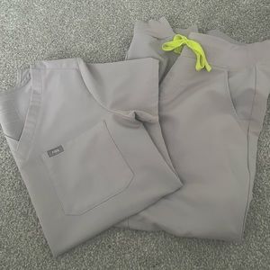 FIGS Slate Scrubs Set